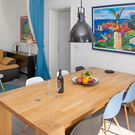 公寓 87级楼梯公寓